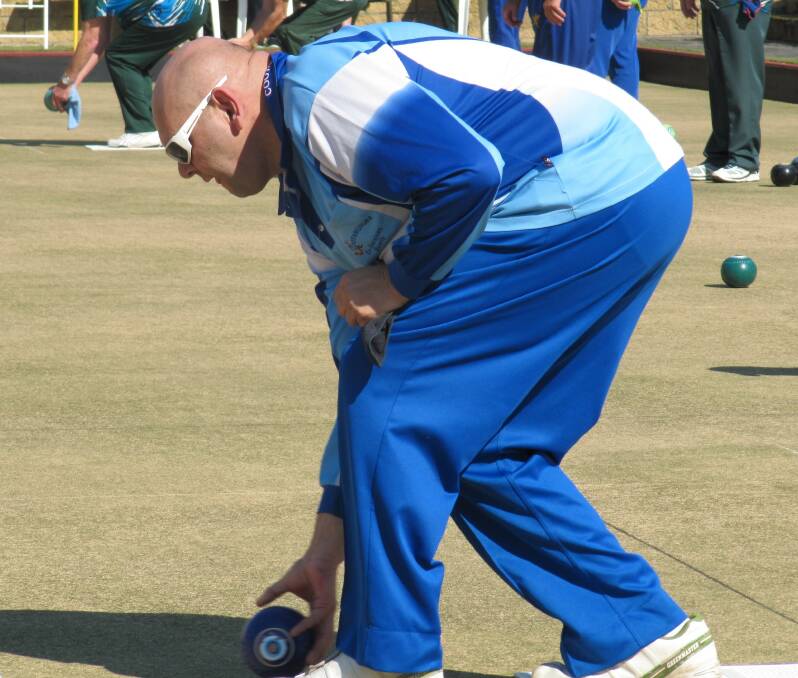 ROLL ON: Terry Smith sends one down the green at the Cootamundra Ex-Services Club. Smith and John Harriott had a 19-11 win on Friday. Picture: Contributed