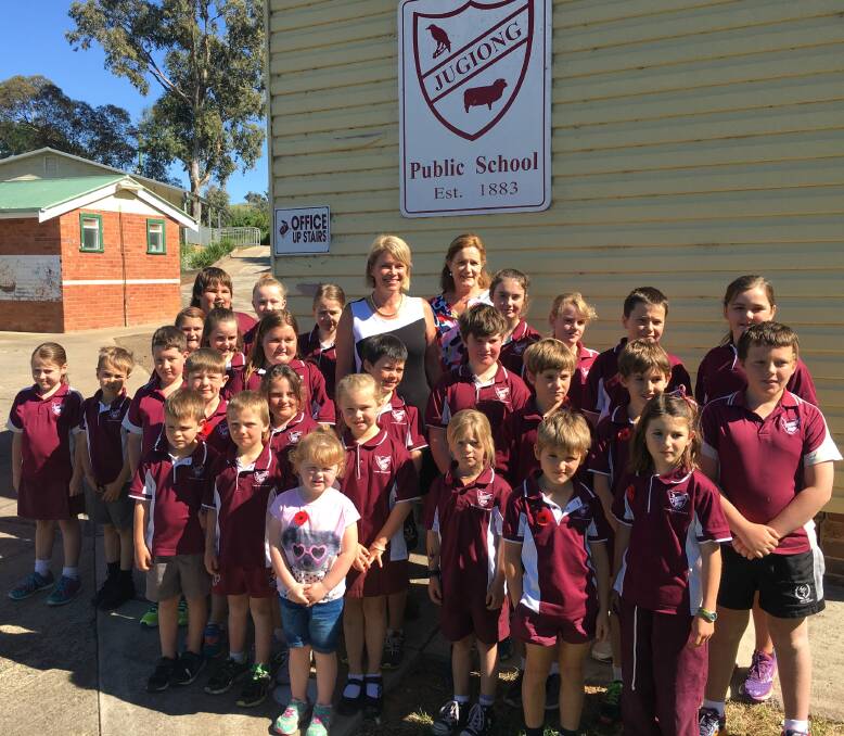 Katrina with Jugiong Public School students and staff recently. 