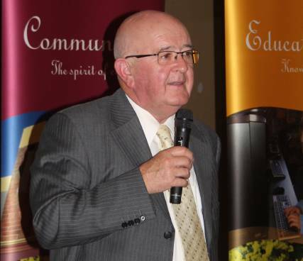 Allan Dywer has had his general manager's contract extended until the end of 2019 in a controversial move made by Cootamundra-Gundagai Regional Council administrator Stephen Sykes. 