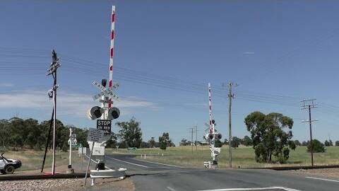 Rail crossing delays between Bethungra and Cootamundra