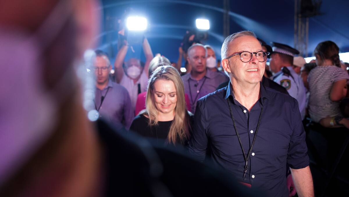 Anthony Albanese and his partner Jodie Haydon at Byron Bay Bluesfest in 2022. Picture by Sitthixay Ditthavong 