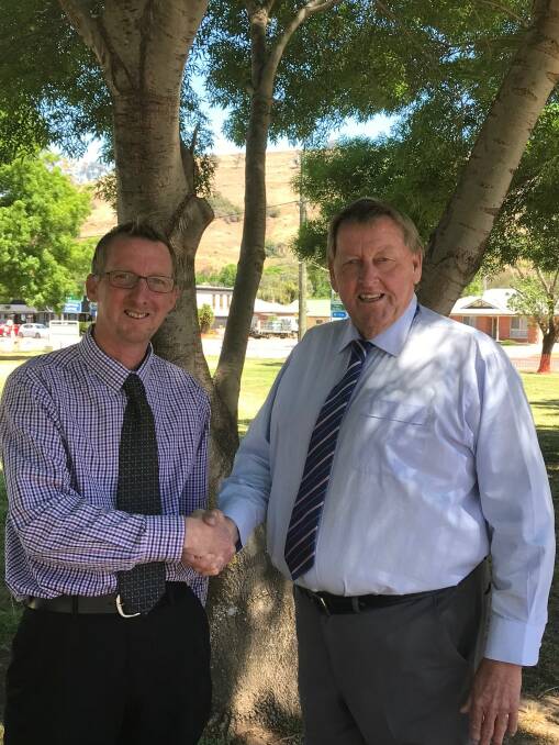 Cootamundra Gundagai Regional Council (CGRC) General Manager Phil McMurray was appointed to the role yesterday at an extraordinary Council meeting. Mr McMurray is pictured with CGRC mayor Cr Abb McAlister.