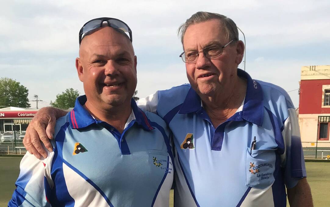 Jason Jones and Bob New lined up in a game of major singles at the Cootamundra Ex-Services Club with Bob scoring a 10 shot win after Jason shot to an early lead.