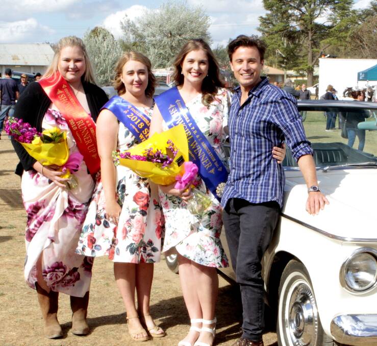 Cootamundra Show special guest James Tobin with showgirl runner up Maddison Heritage, 2018 Miss Showgirl
Claudia Dowell and 2019 Miss Showgirl Jessica Neale.