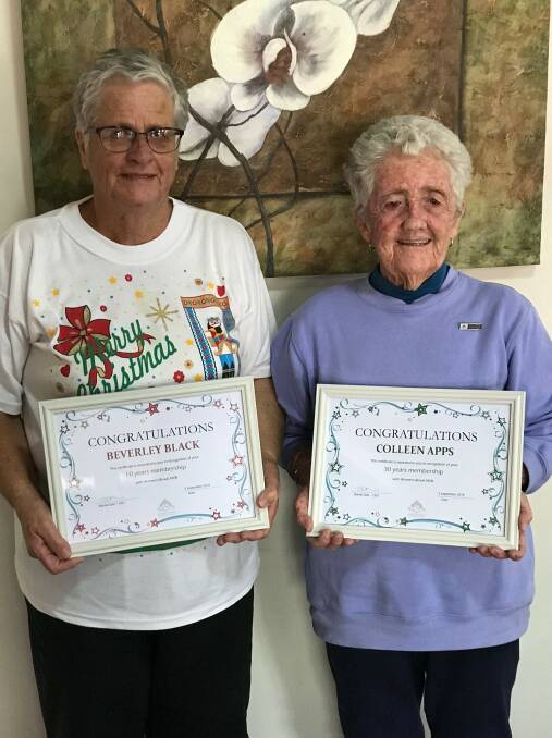 Colleen Apps for 30 years continued service to bowls while Bev Black was honoured for 10 years’ service. Merry Christmas and prosperous new year to all.