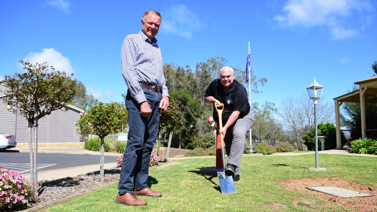 Cowra Retirement Village Board Chairman, Ian Donges with CEO Scott Kable. File photo. 