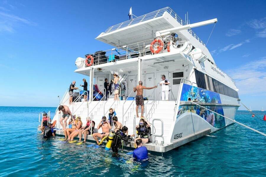 4 ways: Great Barrier Reef 4 ways: Great Barrier Reef