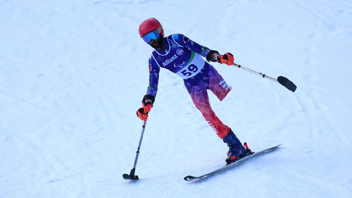 Ralf Etienne in action on the second run of the giant slalom standing. (AP PHOTO)
