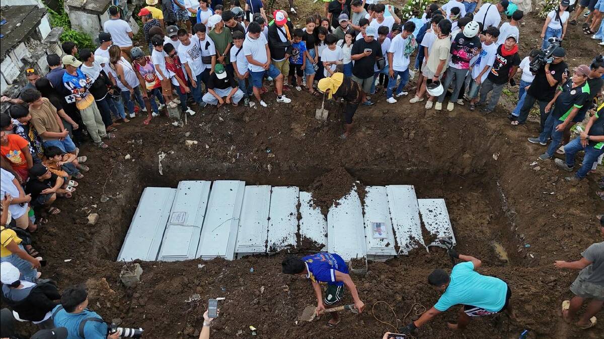 The earthquake came two weeks after a deadly quake that killed 74 people on the island of Cebu. (AP PHOTO) The earthquake came two weeks after a deadly quake that killed 74 people on the island of Cebu. (AP PHOTO)