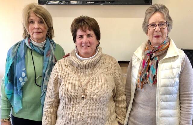 IMPRESSIVE: Loo Manning, pictured with partner Annie MacMaster, and Jean Shea (centre) enjoyed success. 