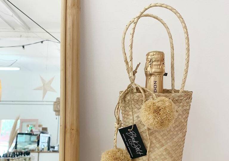 Does your bubbly or wine need a bag as fancy as it is? Then visit The Studio Trangie.